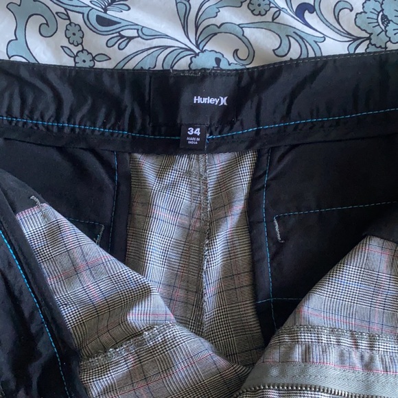 Men’s Hurley Brand Dry Fit Shorts - Picture 2 of 4